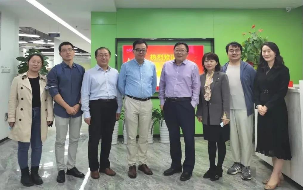 南方醫(yī)科大學(xué)珠江醫(yī)院臨床研究中心執(zhí)行主任丁長海教授團隊赴博濟醫(yī)藥參觀交流