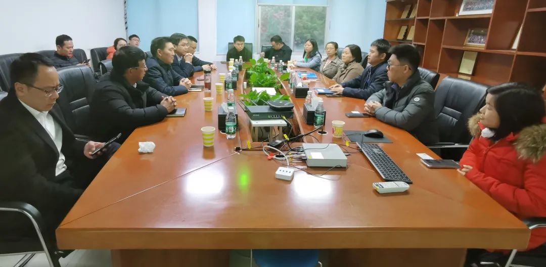 重慶市高新區(qū)管委會(huì)黨工委委員、副主任高久鵬一行赴博濟(jì)醫(yī)藥參觀座談